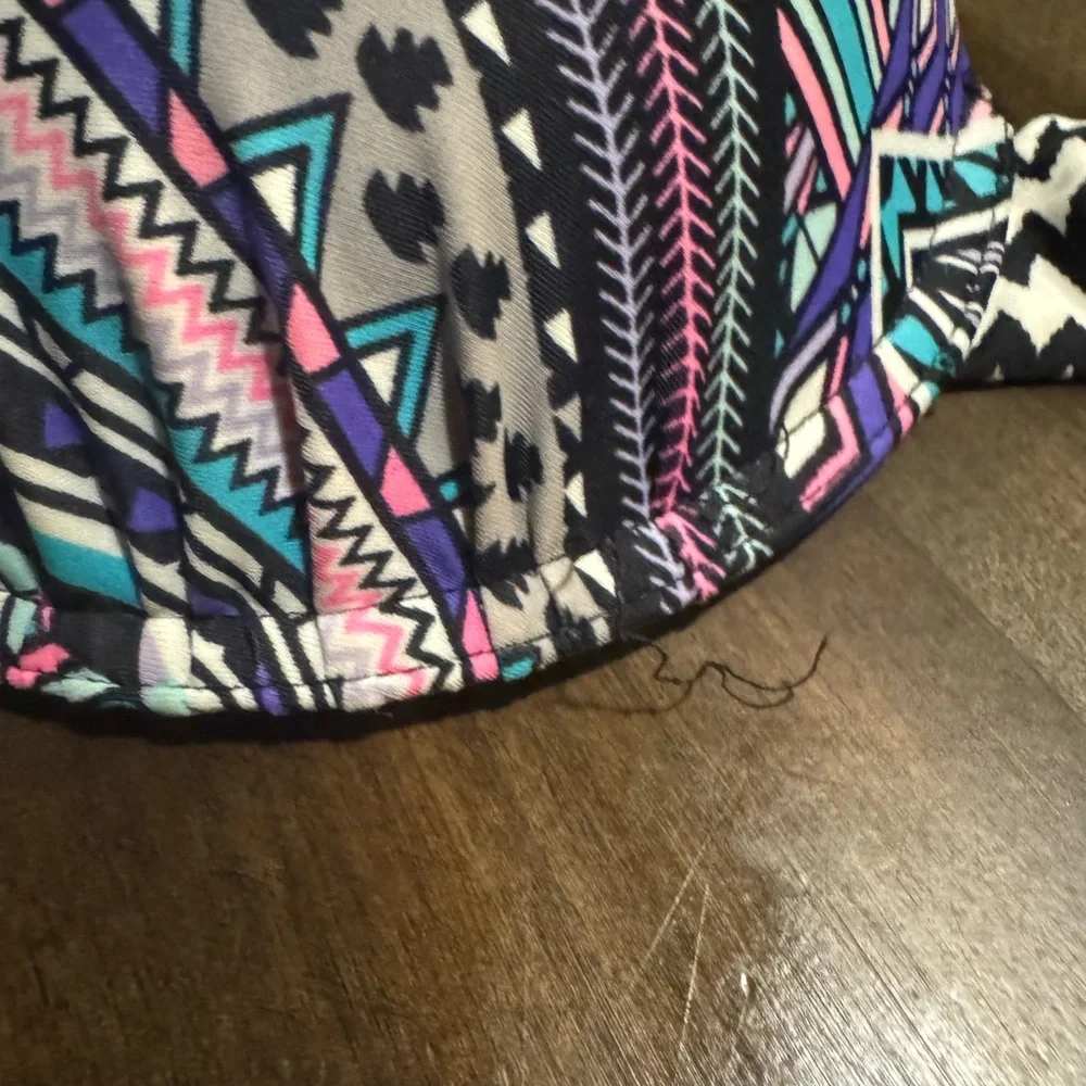 Geometric Patterned Bikini - Picture 12 of 13